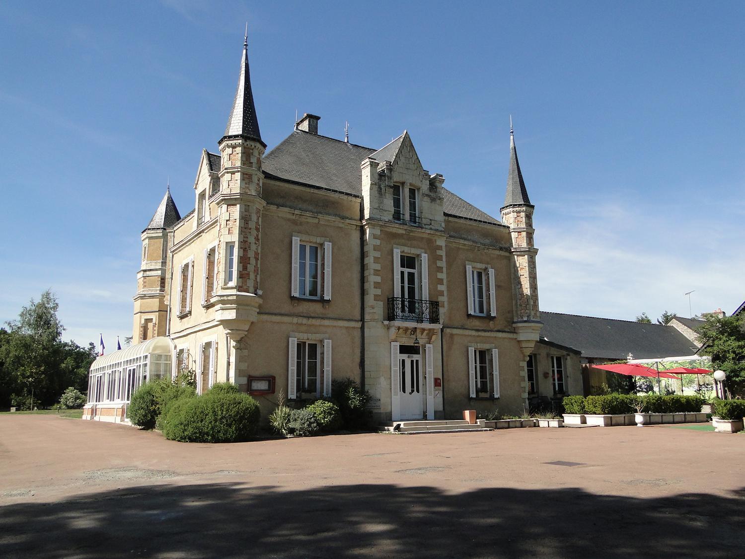 ホテル Domaine De La Ferriere シャトーブリアン エクステリア 写真